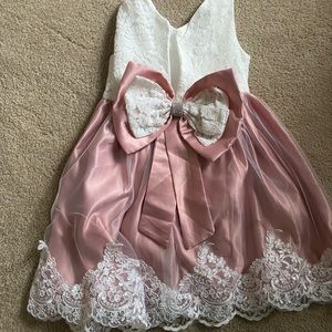 Girls dress